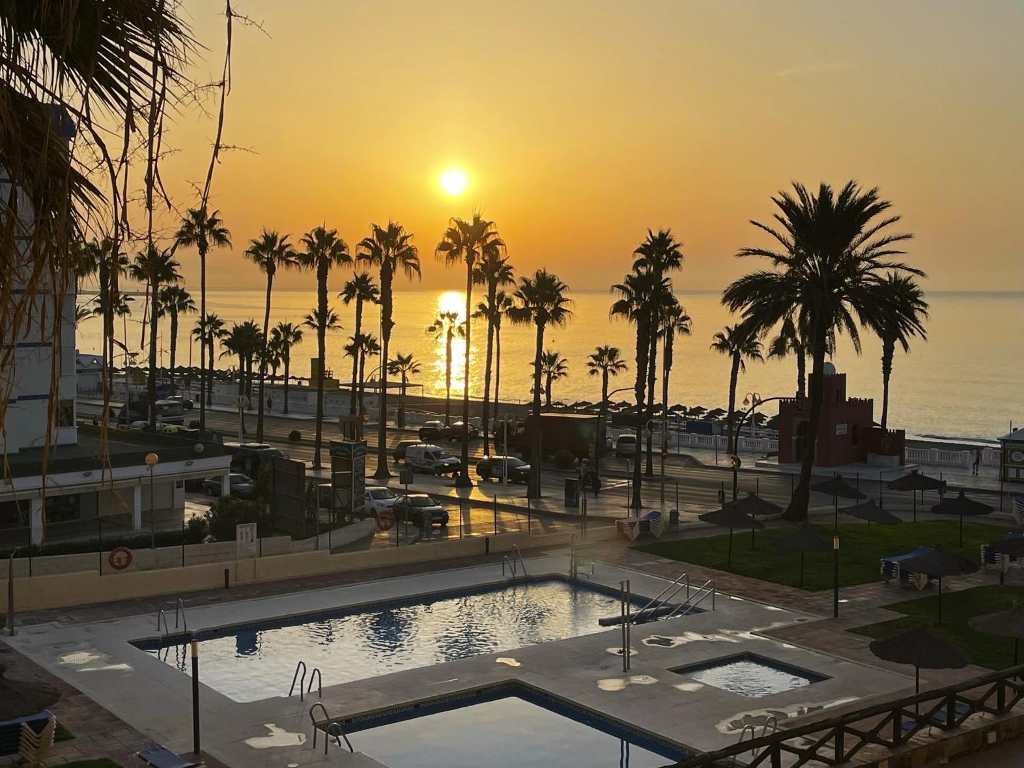 Aloha Playa Vistas Al Mar Apartment Benalmadena Exterior photo