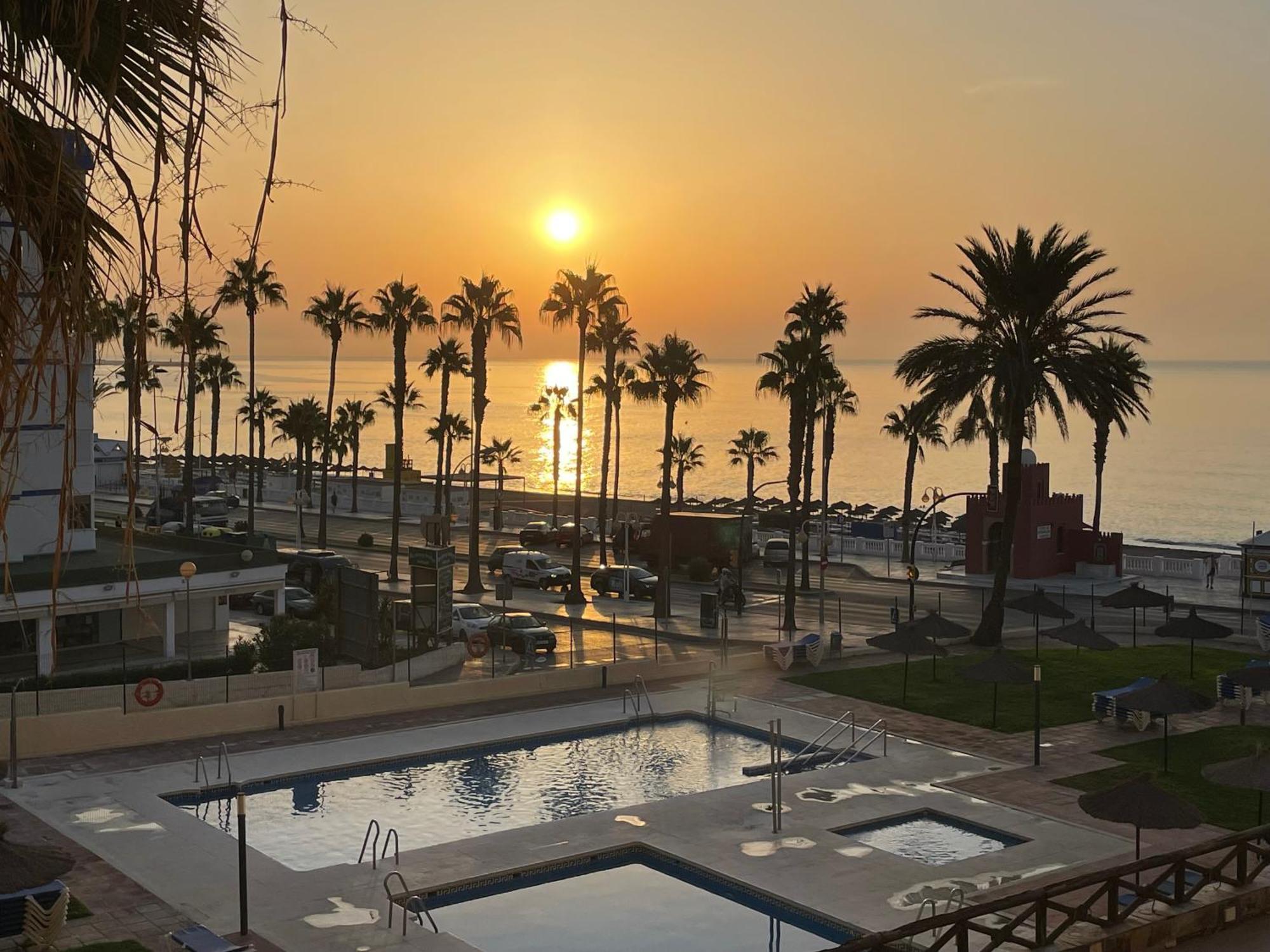 Aloha Playa Vistas Al Mar Apartment Benalmadena Exterior photo