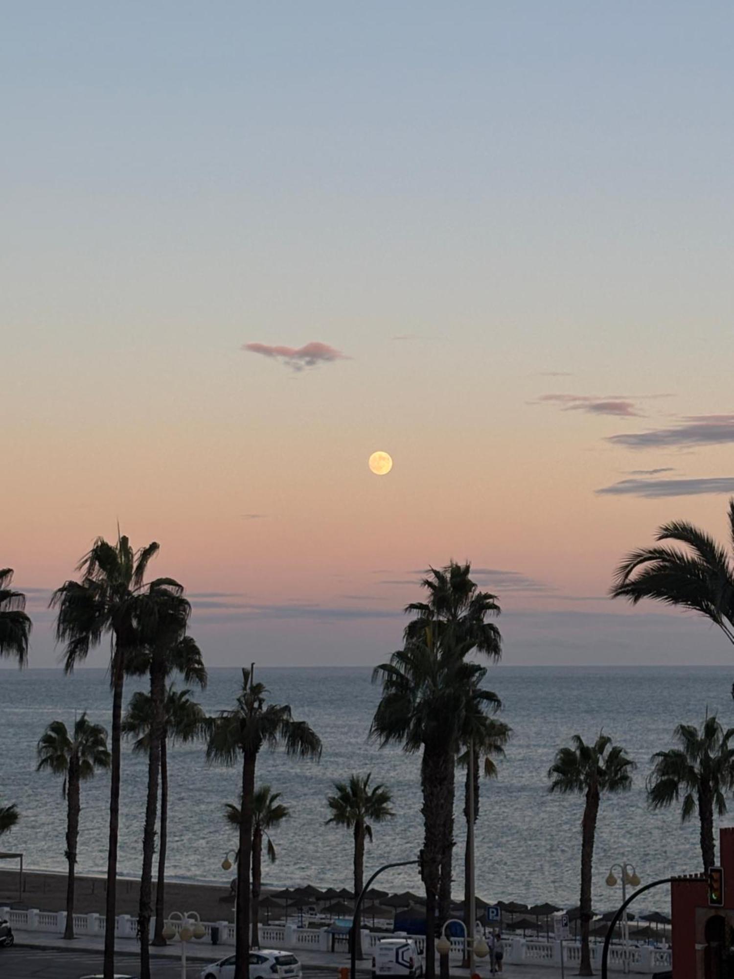 Aloha Playa Vistas Al Mar Apartment Benalmadena Exterior photo