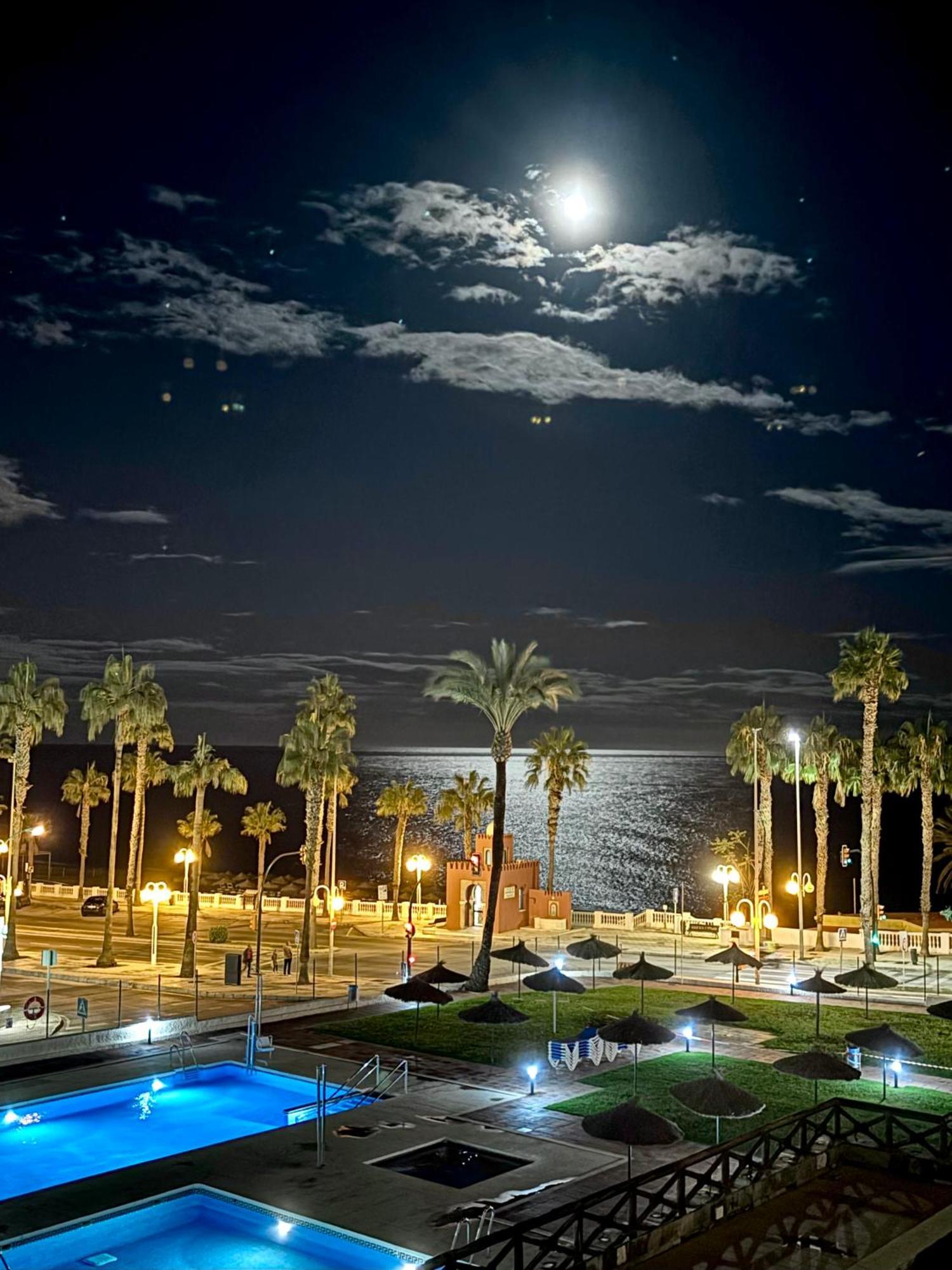 Aloha Playa Vistas Al Mar Apartment Benalmadena Exterior photo